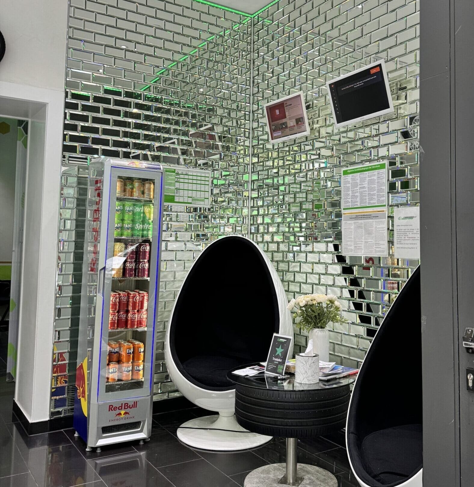 Warteraum Fahrschule Düsseldorf Abgefahrn